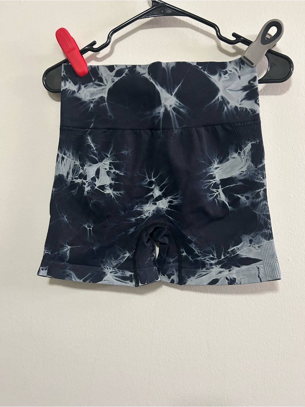 High-Rise Tie-Dye Bike Shorts - Black & White